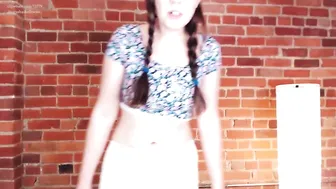 Natashas Bedroom_Natashas Bedroom  busty wench cums after handjob