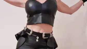 Miss Tiff  big tit babe pulls clit