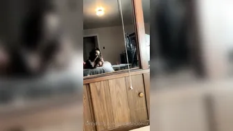 London Lix OF charming skin sucks penis