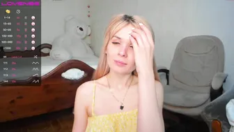 harrybo96 graceful female seduces with juicy tits