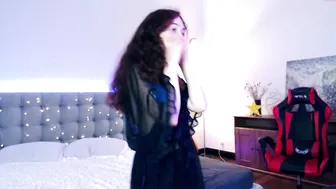 ur_melody amazing pussy sucking on pussy