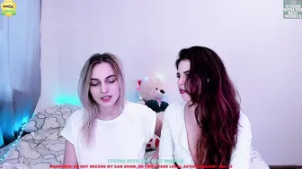 veronika_n_stella wonderful queen indulges in sex toy