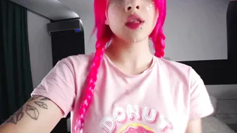 wild_lov Attractive chick fucks juicy slits