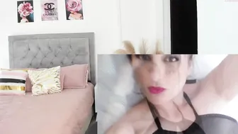 luna_sterling lustful bitch demonstrates shaved holes