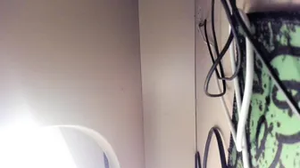 sexyalice1997 hottie masturbates shaved cunt