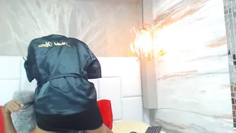 sexy_appetite pulls pussy to orgasm