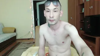 sexaddictcouple1 cute girl shows the body