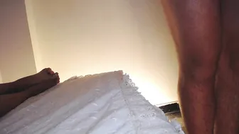 sex_play_ busty slut fucks pussy in the shower