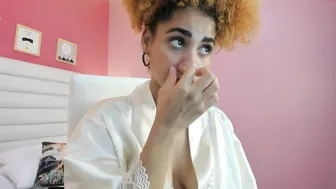 sexi_sofia_love young trash masturbates shaved pussy