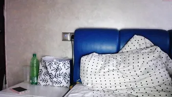 royalboobs kinky babe posing solidly