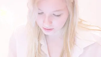 nordmermaid great girl fucks shaved cunt