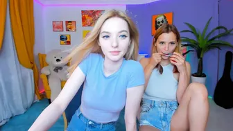 oliver_girlfriends Charming shlendra