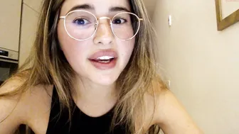 playnofuckinggames Cute brunette