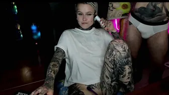 max69alexa pretty lady undresses in the kitchen