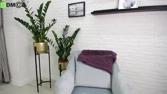 lilya01 busty blonde masturbating shaved vagina