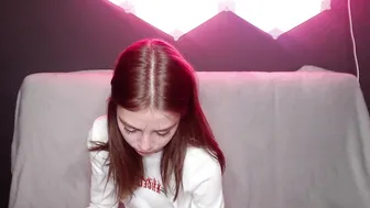 lilypa1mer extravagant fucking dances with a long dildo