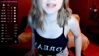 lil_eva_ blonde girl fucks with sex toy