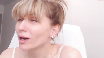 lady_ada big breasted harlot massages nipples