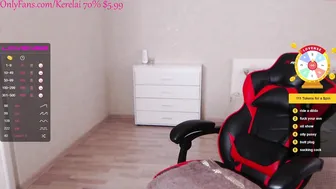 kerelai busty slut jerks off and cums