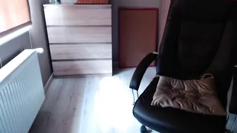 juicy_peach88 nude slut masturbates shaved vagina