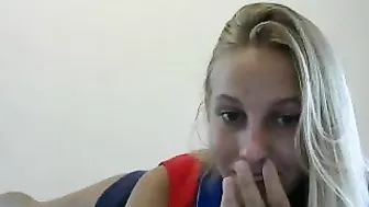 robyngood shows his ass