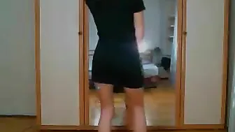 tipitlikeithot Seductive skins dance naked