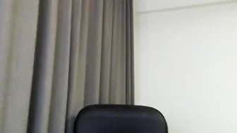 aluanna2 Sexy beauty in red stockings