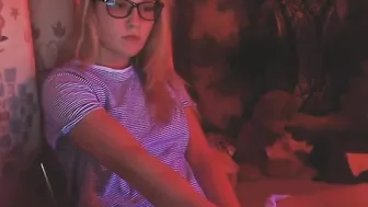 little_umaru Graceful bitch is having fun in private
