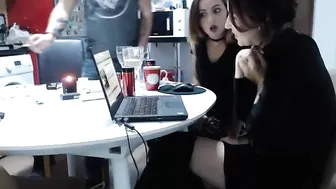 layladolce Freaky confused twirls big ass