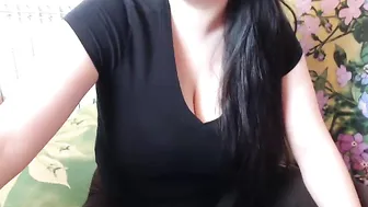 sophiamylovee1 Slim bitch jerks off with sex toys