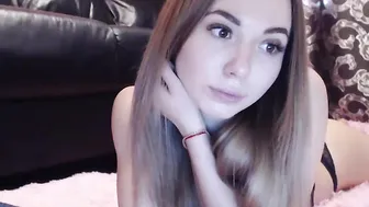 meryfoxxx Busty young lady caresses shaved pussy