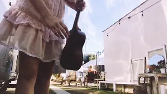 elenakoshkaxoxo  busty babe gently caresses her pussy