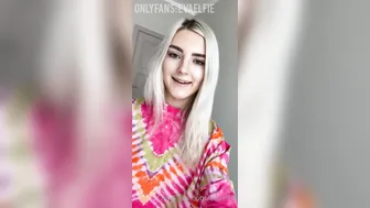 evaelfie  petite slut masturbates with her fingers