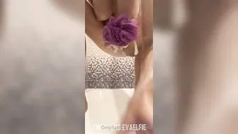 evaelfie  ardent devil masturbates cunt