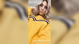 evaelfie  Passing bitch in stockings