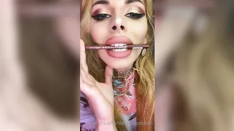 slavenagoddess  Juicy babe