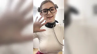 evaelfie  undressed in front of the camera