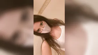 kittytinypaws  front seat thinks