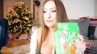 x_lily_x lustful babe pulls on the couch