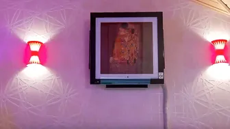 immature_babyy in oil shows a graceful body