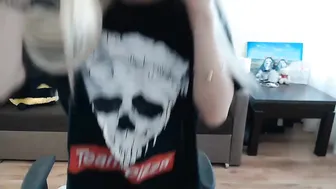 brilliantvictoria sexy ladies teasing shaved pussies