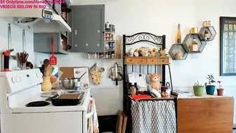 19honeysuckle sexy blonde gets her pussy fucked