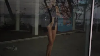 sofie_sofie  crazy lady jerks off and cums