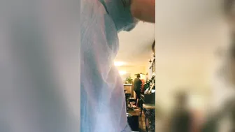 elenakoshkaxoxo  jumps on a toy and cums