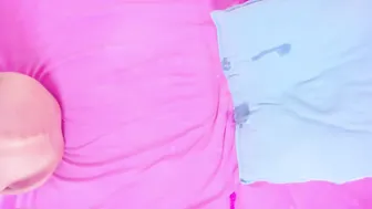 Evelissa  fat chick fucks cunt with phallus