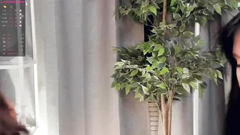 florencewall cute brunette with natural tits chatting in fries