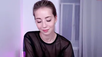 emmi_rosee charming and seductive beauty