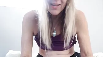 aussietreasure charming courtesan jerks pussy with dildos