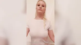 sarahsuniverse feminine female with big boobs enjoys sex toy