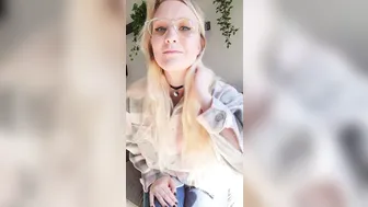 sarahsuniverse lustful mommy shows charms